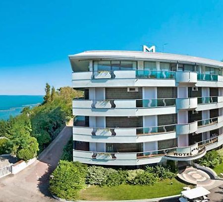 Hotel Majestic Gabicce Mare Exterior photo