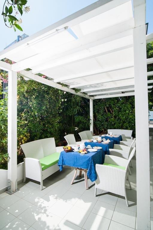 Hotel Majestic Gabicce Mare Exterior photo